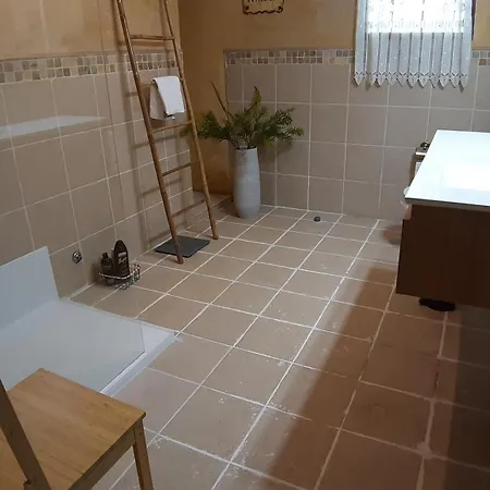 Habitación en casa particular Con Balcon Y Banos Privados. Tacoronte
